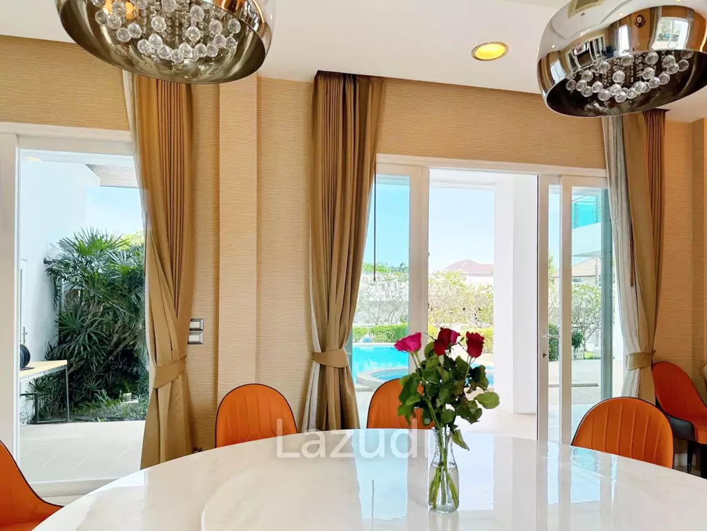 7 Bed 7 Bath 2,475 SQ.M Windmill Park