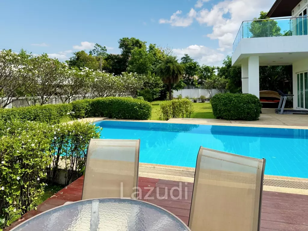 7 Bed 7 Bath 2,475 SQ.M Windmill Park