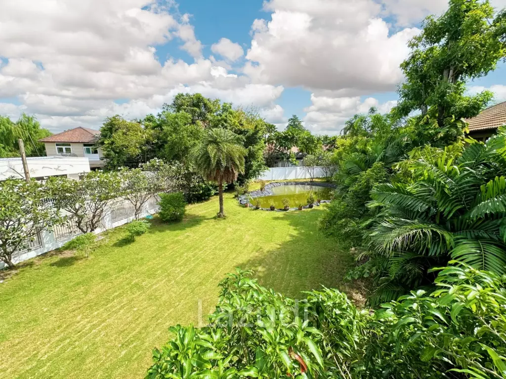 7 Bed 7 Bath 2,475 SQ.M Windmill Park