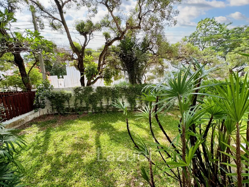7 Bed 7 Bath 2,475 SQ.M Windmill Park