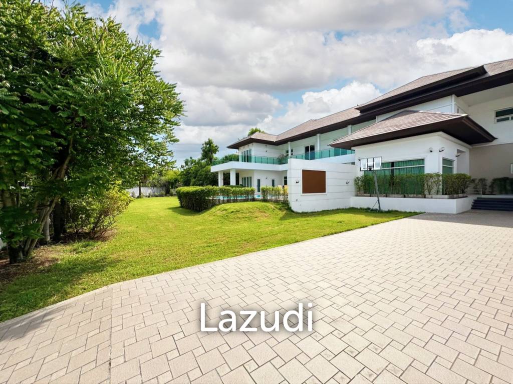 7 Bed 7 Bath 2,475 SQ.M Windmill Park