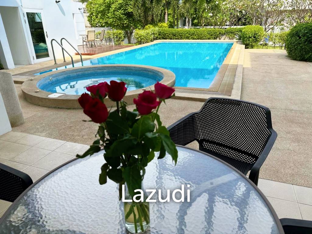 7 Bed 7 Bath 2,475 SQ.M Windmill Park
