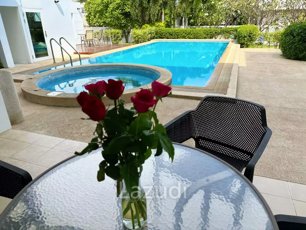 7 Bed 7 Bath 2,475 SQ.M Windmill Park