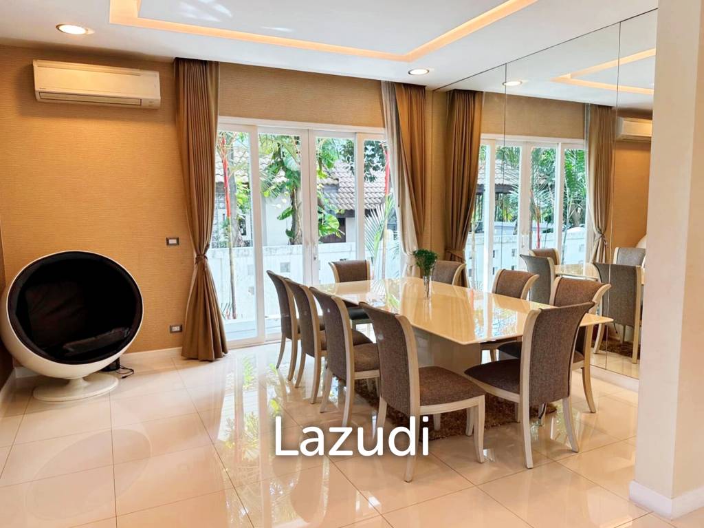 7 Bed 7 Bath 2,475 SQ.M Windmill Park