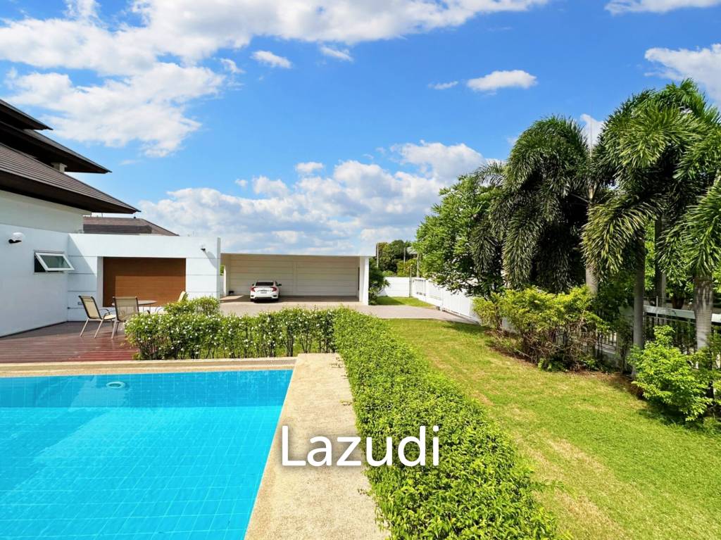 7 Bed 7 Bath 2,475 SQ.M Windmill Park
