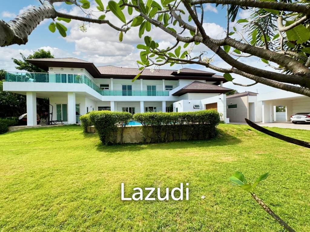 7 Bed 7 Bath 2,475 SQ.M Windmill Park
