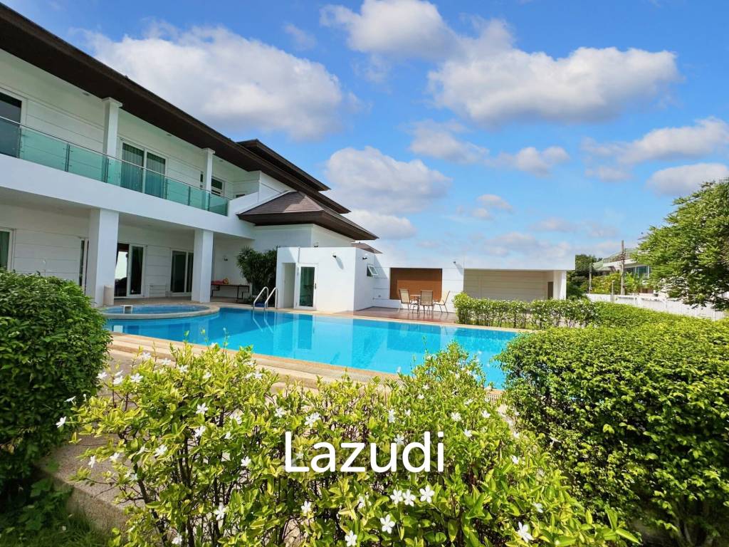 7 Bed 7 Bath 2,475 SQ.M Windmill Park
