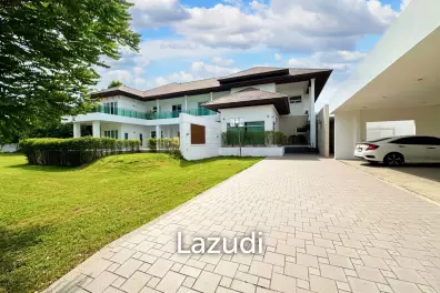 7 Bed 7 Bath 2,475 SQ.M Windmill Park