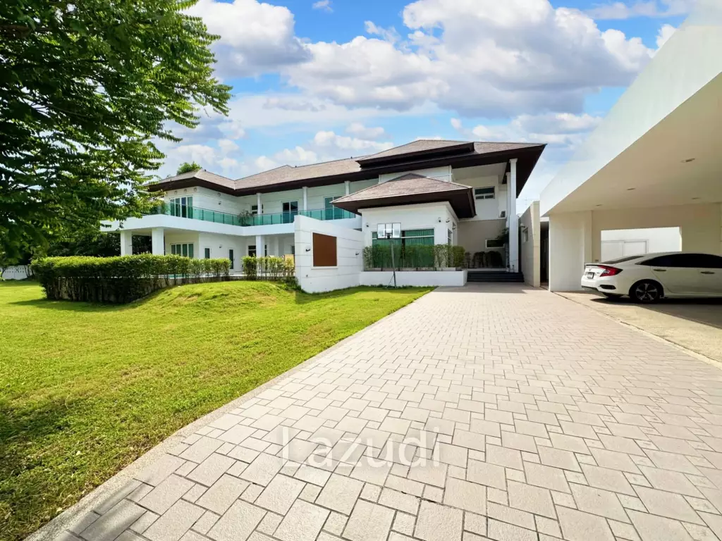 7 Bed 7 Bath 2,475 SQ.M Windmill Park