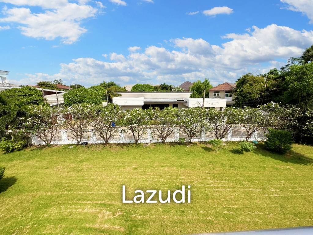 7 Bed 7 Bath 2,475 SQ.M Windmill Park
