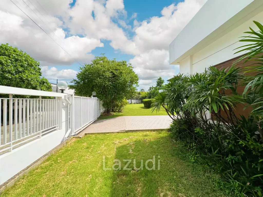7 Bed 7 Bath 2,475 SQ.M Windmill Park