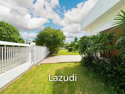 7 Bed 7 Bath 2,475 SQ.M Windmill Park