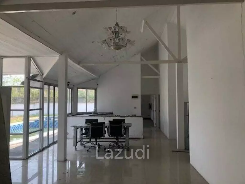 3 Pool Villas for sale together in need of renovation