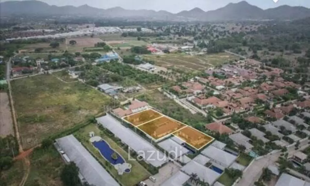 3 Pool Villas for sale together in need of renovation