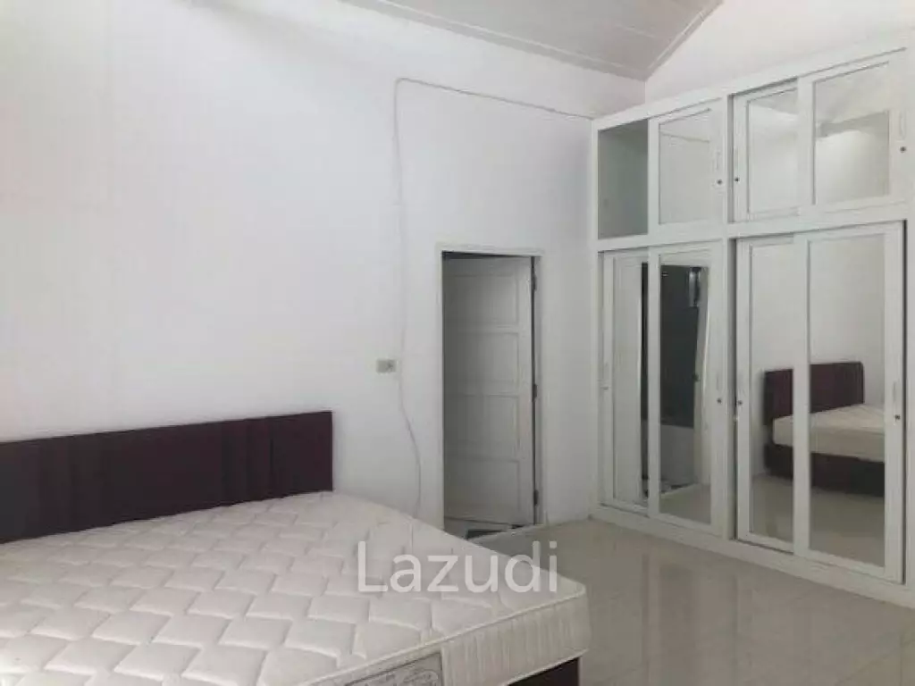 3 Pool Villas for sale together in need of renovation