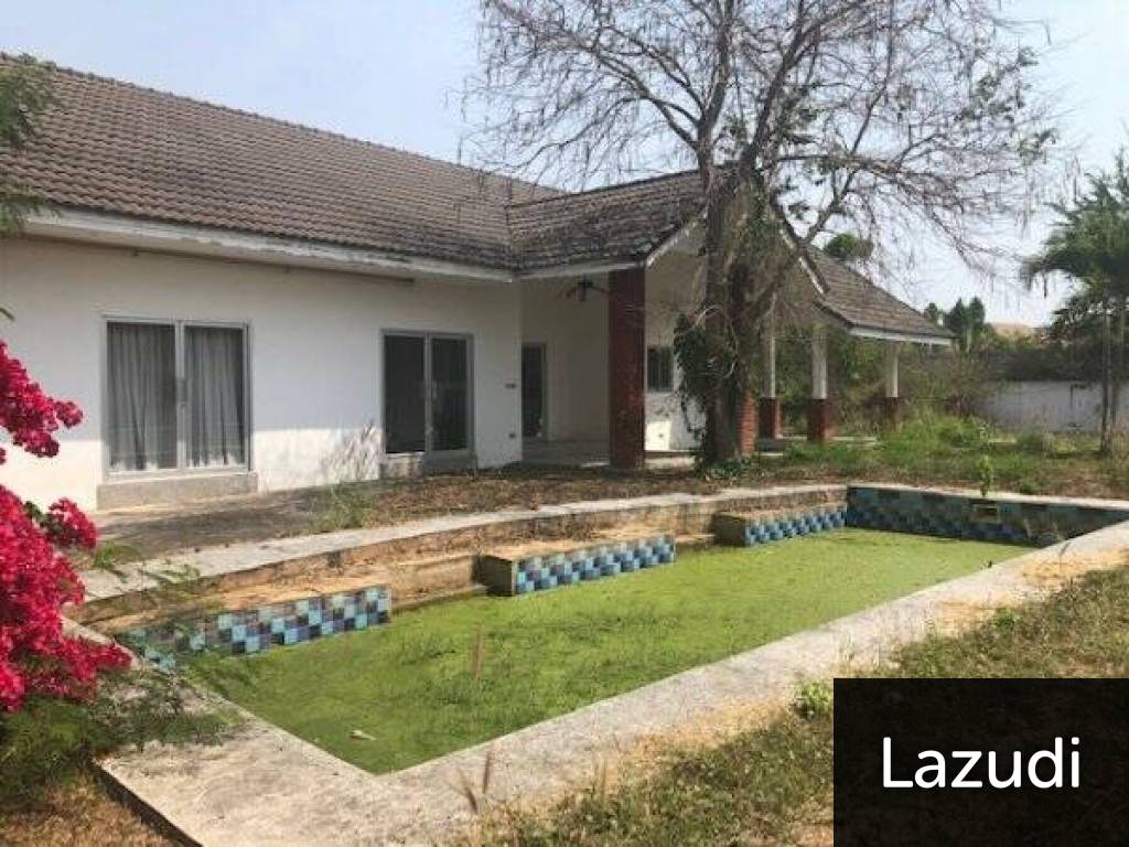 3 Pool Villas for sale together in need of renovation