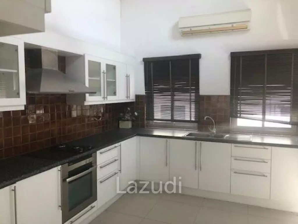3 Pool Villas for sale together in need of renovation