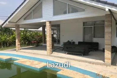 3 Pool Villas for sale together in need of renovation