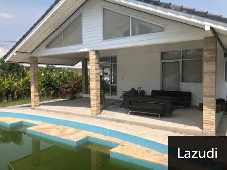 3 Pool Villas for sale together in need of renovation