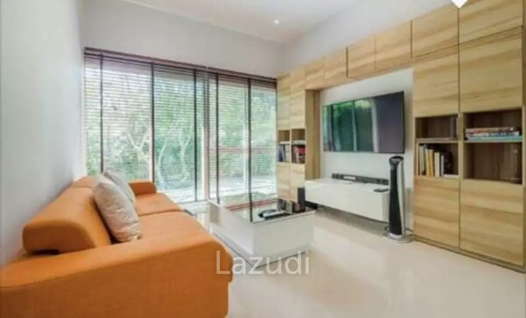 LA VALLE LIGHT : Immaculate 3 Bed Pool Villa