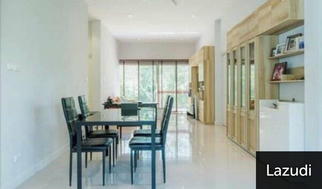 LA VALLE LIGHT : Immaculate 3 Bed Pool Villa