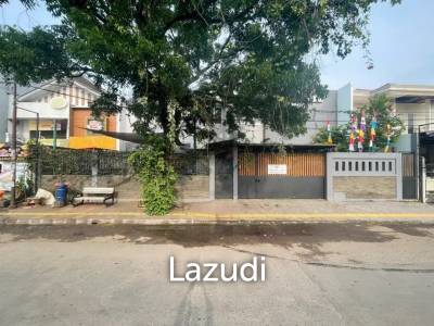 Rumah Gedung Sekolah Dijual Cepat Full Furnish di BSD Dekat Teraskota BSD, RS Eka Hospital BSD, Pasar Modern BSD City