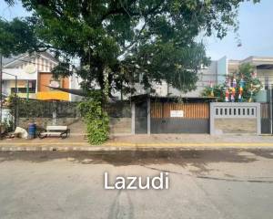 Rumah Gedung Sekolah Dijual Cepat Full Furnish di BSD Dekat Teraskota BSD, RS Eka Hospital BSD, Pasar Modern BSD City