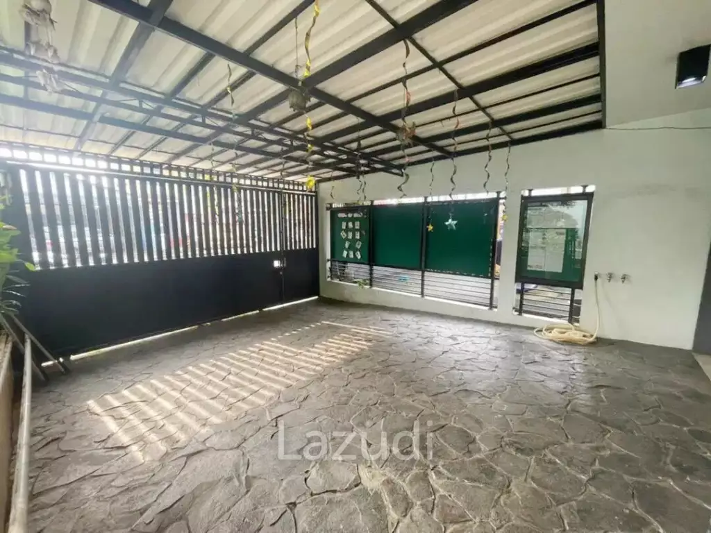 Rumah Gedung Sekolah Dijual Cepat Full Furnish di BSD Dekat Teraskota BSD, RS Eka Hospital BSD, Pasar Modern BSD City