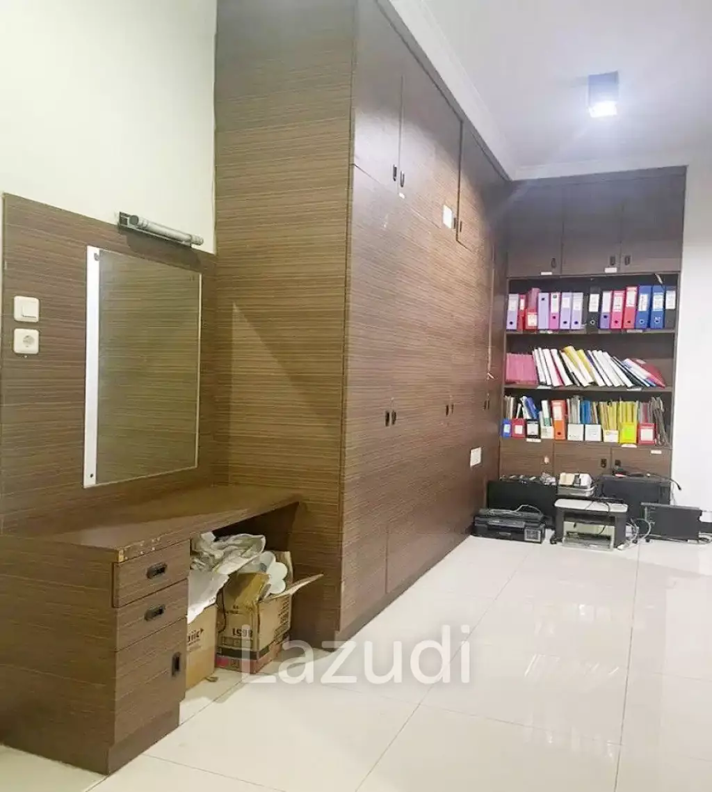Rumah Gedung Sekolah Dijual Cepat Full Furnish di BSD Dekat Teraskota BSD, RS Eka Hospital BSD, Pasar Modern BSD City