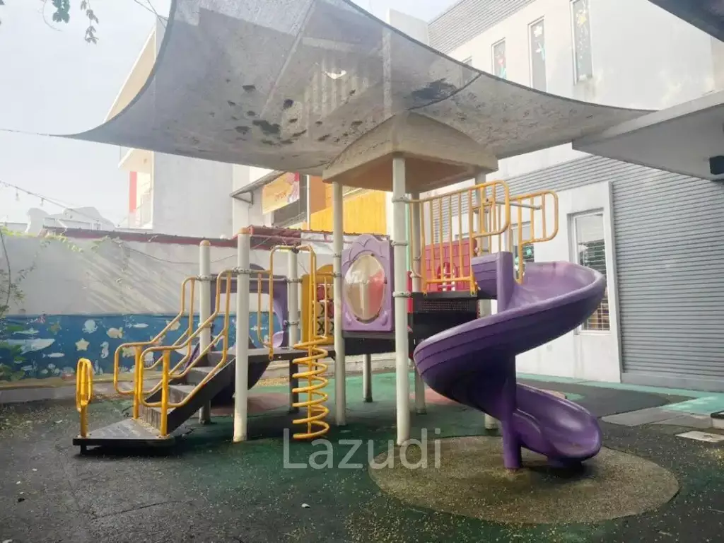 Rumah Gedung Sekolah Dijual Cepat Full Furnish di BSD Dekat Teraskota BSD, RS Eka Hospital BSD, Pasar Modern BSD City