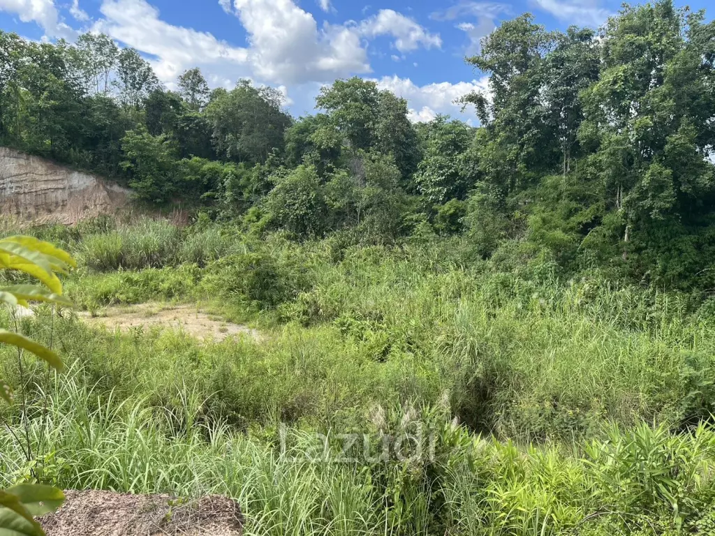 4 Rai hilly land for sale at Mae Taeng, Chiang Mai