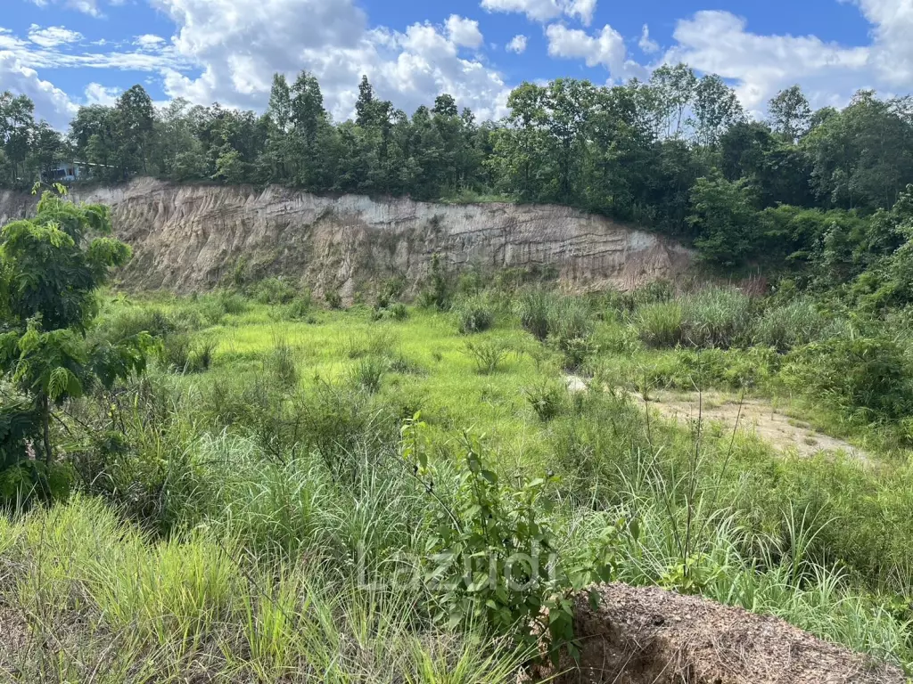 4 Rai hilly land for sale at Mae Taeng, Chiang Mai