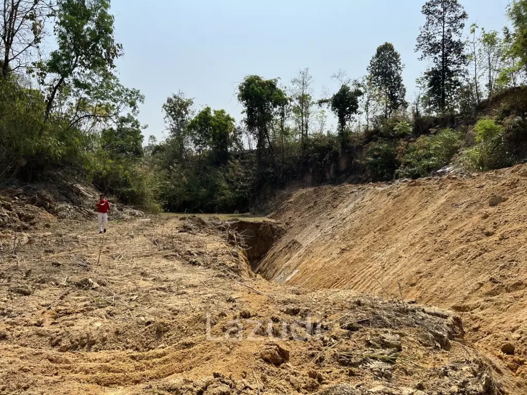 4 Rai hilly land for sale at Mae Taeng, Chiang Mai