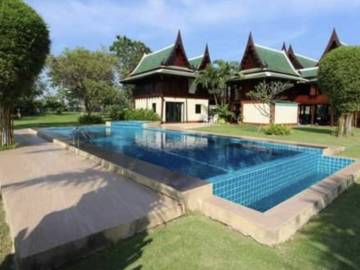 BAAN SONG THAI CHA-AM: 4 Bed Pool Villa