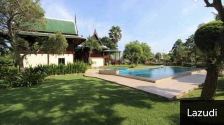 BAAN SONG THAI CHA-AM: 4 Bed Pool Villa