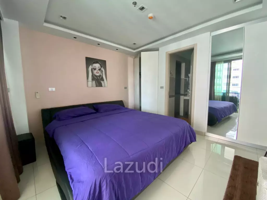 Luxurious 1-Bedroom Condo with Ocean View in Pattaya