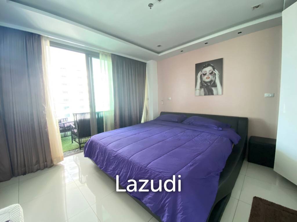Luxurious 1-Bedroom Condo with Ocean View in Pattaya