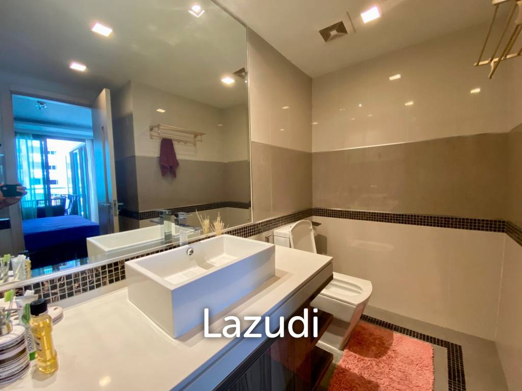 Luxurious 1-Bedroom Condo with Ocean View in Pattaya