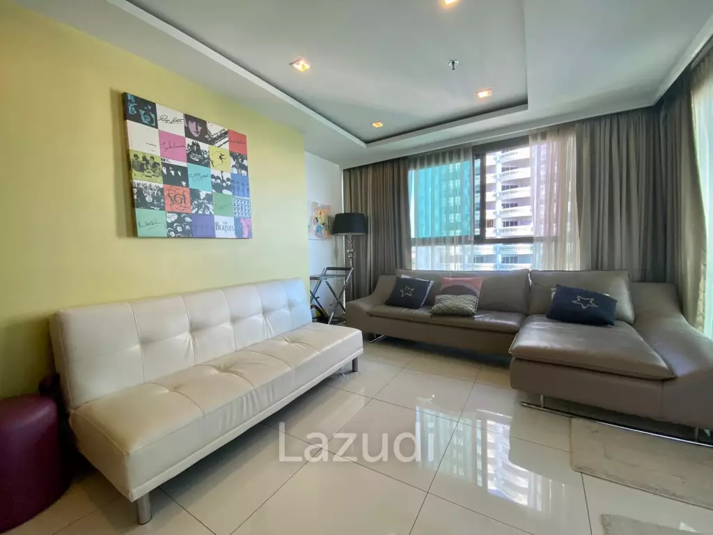 Luxurious 1-Bedroom Condo with Ocean View in Pattaya