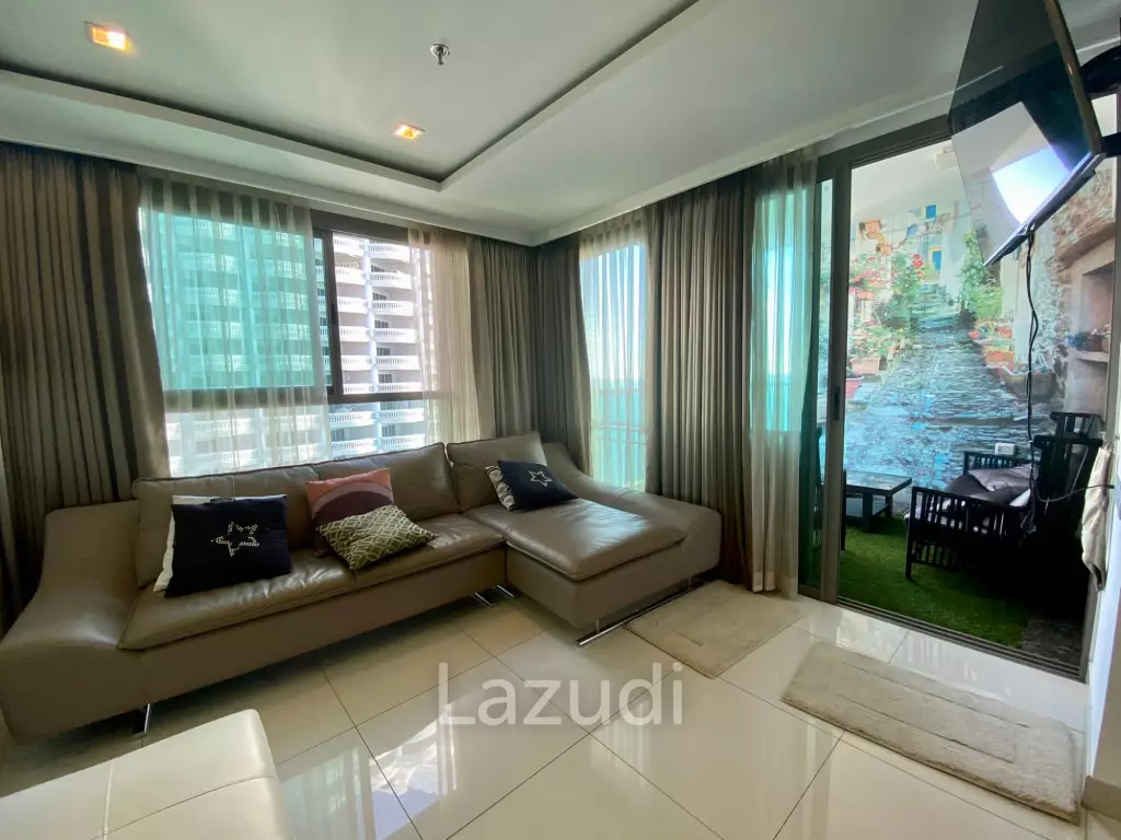 Luxurious 1-Bedroom Condo with Ocean View in Pattaya