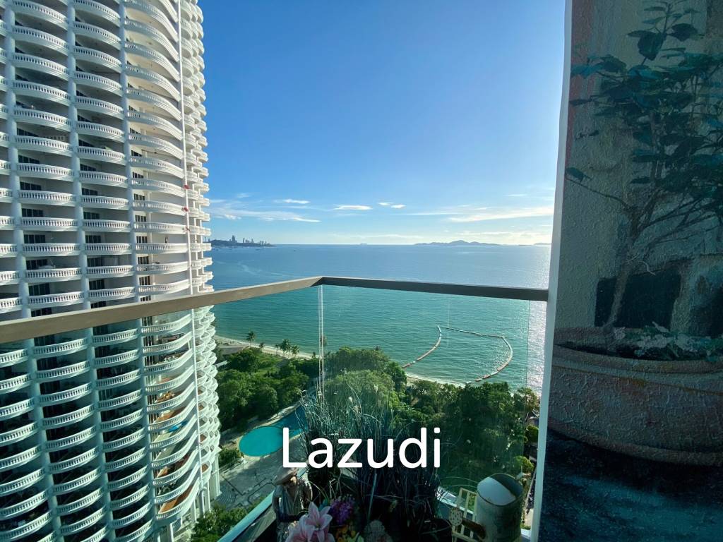Luxurious 1-Bedroom Condo with Ocean View in Pattaya