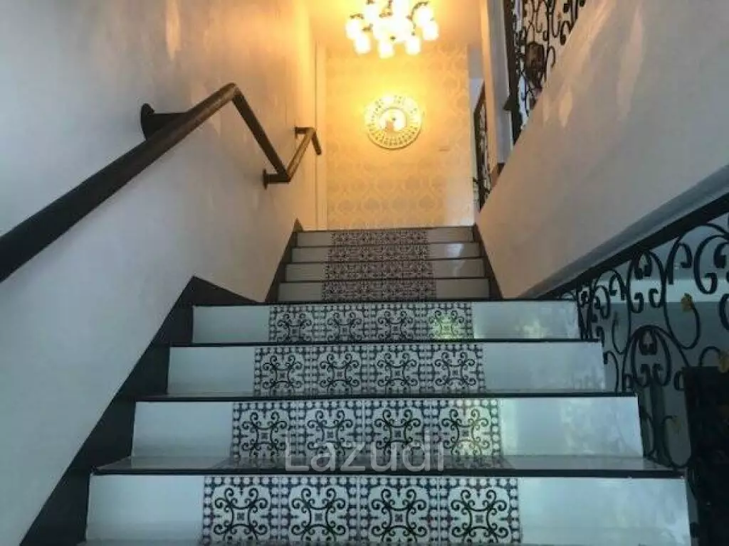 Guesthouse for Sale in Khao Takiab, Hua Hin