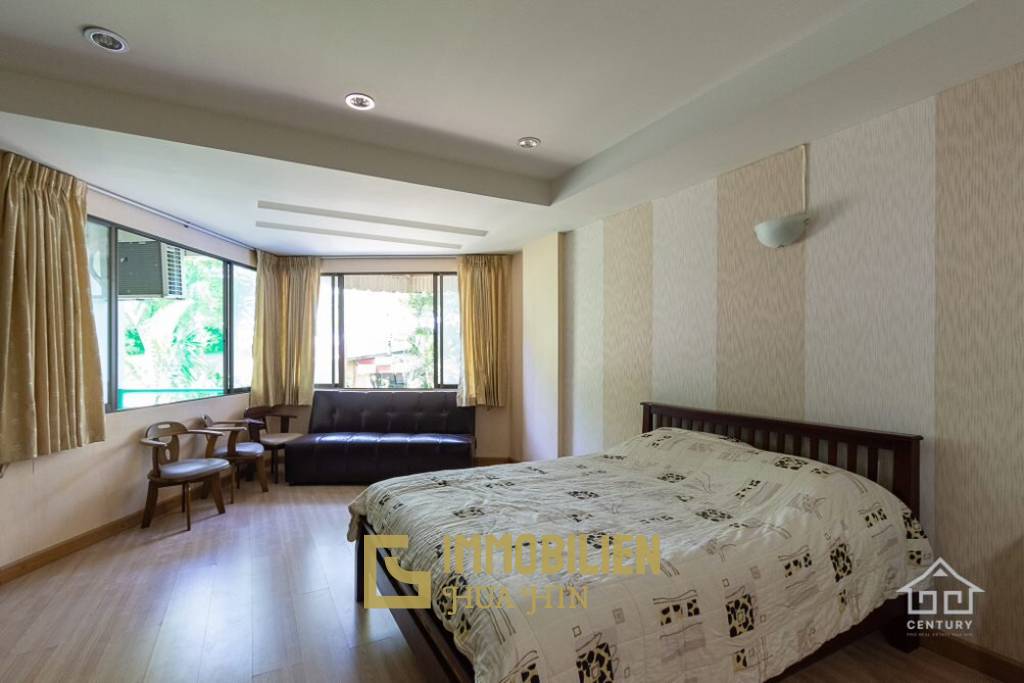 SAENGTHONG CONDO : 1 bed studio