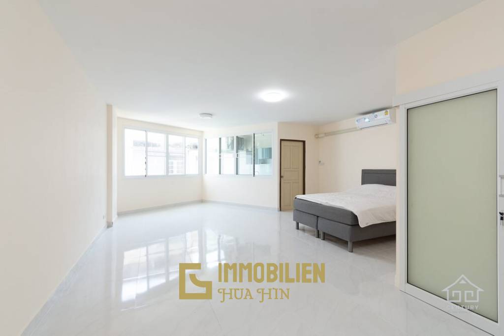 SAENGTHONG CONDO : 1 bed studio