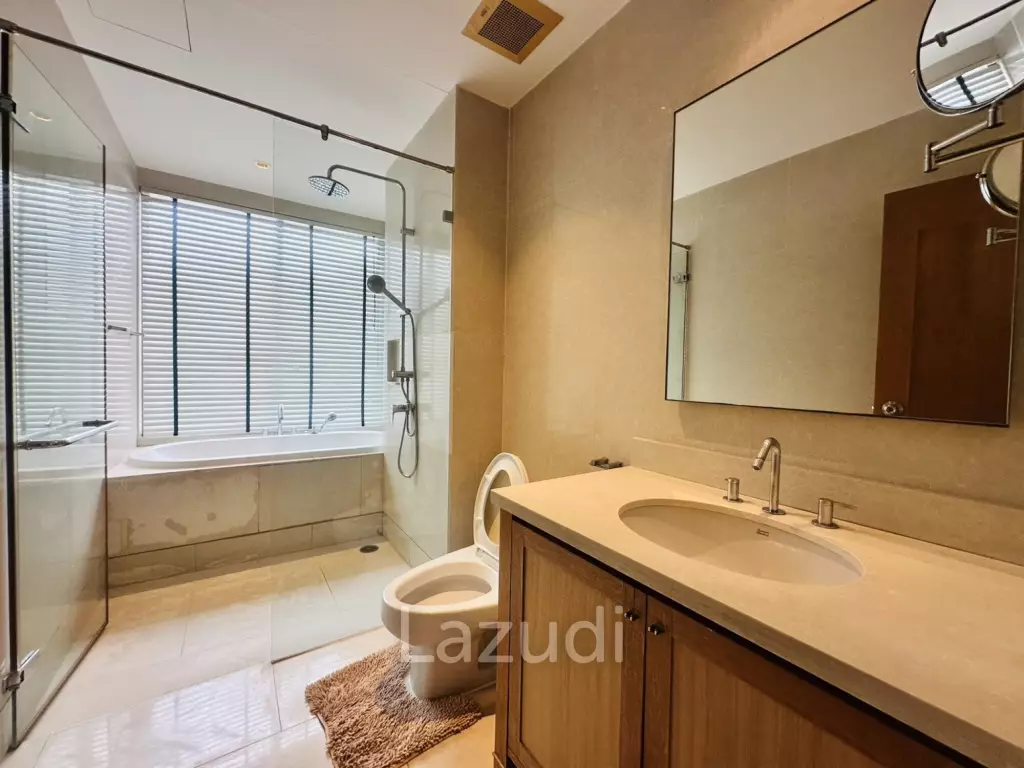 Luxurious 1-Bedroom Condo with Stunning City Views