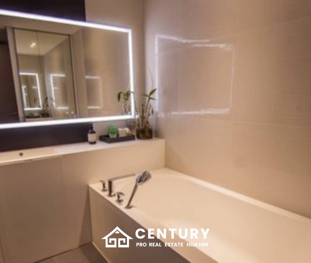 VERANDA RESIDENCE  :  3 bed penthouse