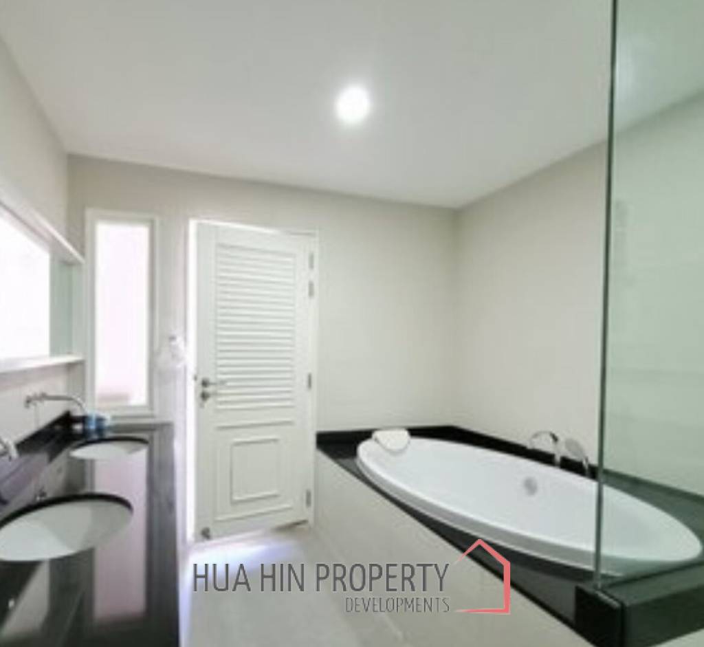 MALIBU CONDO  :  4 bed penthouse