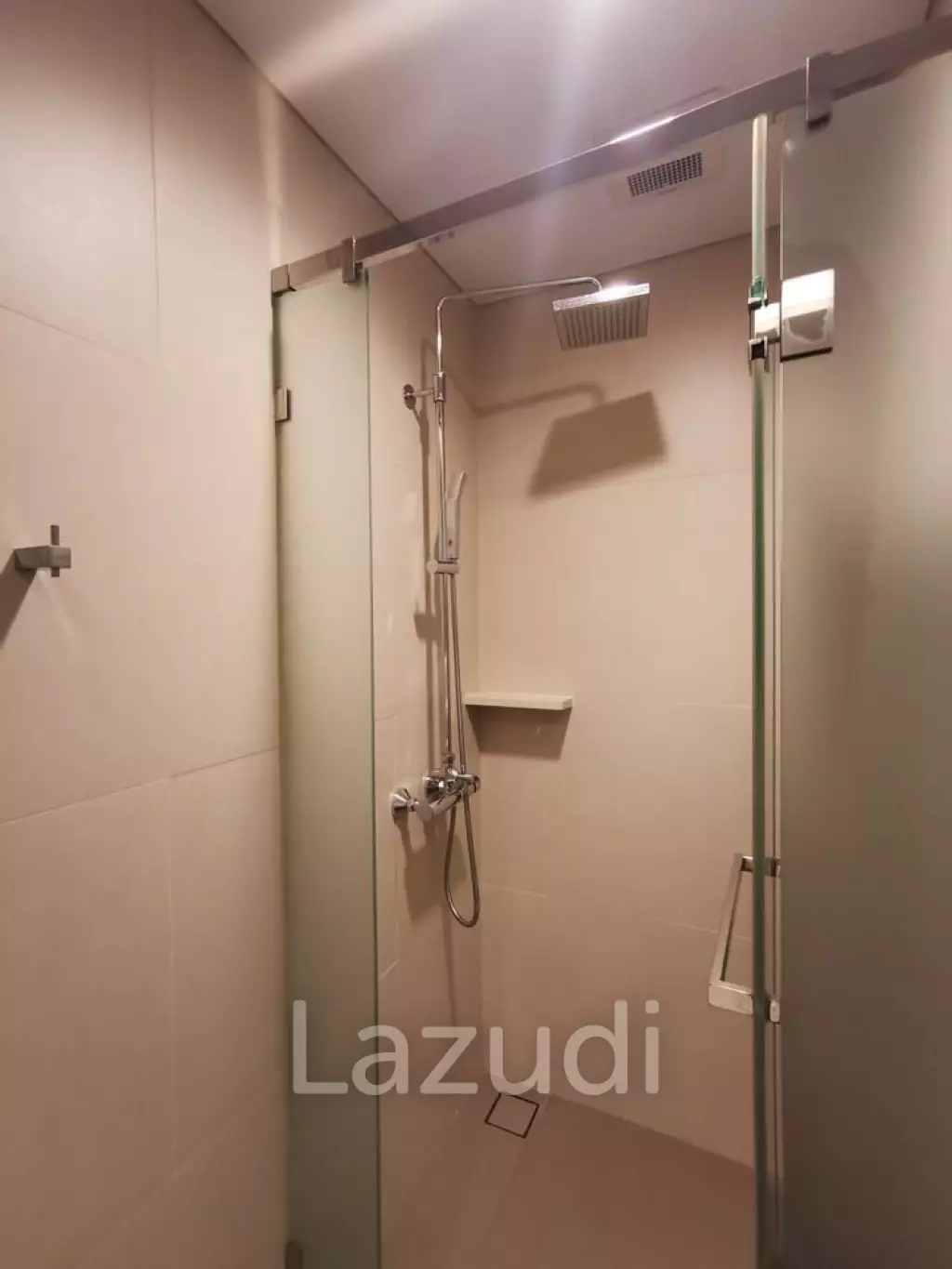 2 Bedrooms 2 Bathrooms 54 SQ.M. The Lumpini 24