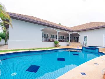 STUART PARK : 4 bed pool villa