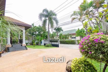 STUART PARK : 4 Bed Pool Villa at Khao Tao area